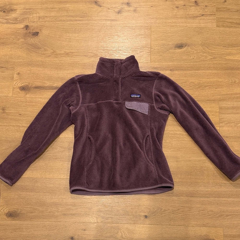 Patagonia Plum/Mauve Fleece Pullover Hoodie